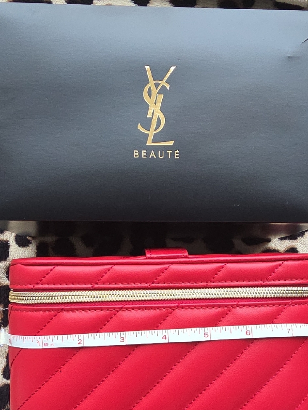 Yves Saint Laurent Beaute Red Quilted Zip Cosmetic Case with Mirror - Picture 4 of 5